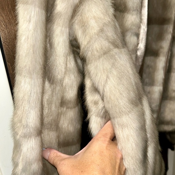 Kristen Blake New Women's Tan Teddy Jacket Fur - Picture 2 of 8